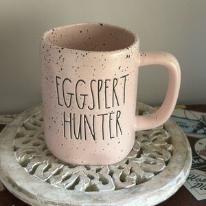 Rae Dunn Eggspert Hunter Mug